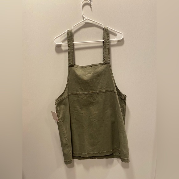 NWT Olive overall dress - Picture 2 of 3